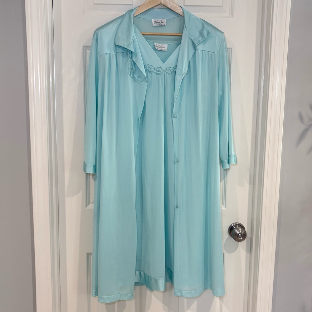 VTG Aqua Mint Blue Two-Piece Nylon Peignoir Nightgown & Robe Set Size M & L  USA